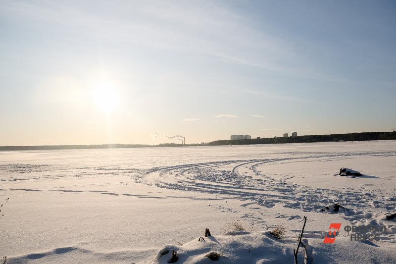 На Средний Урал надвигаются сильный ветер со снегом