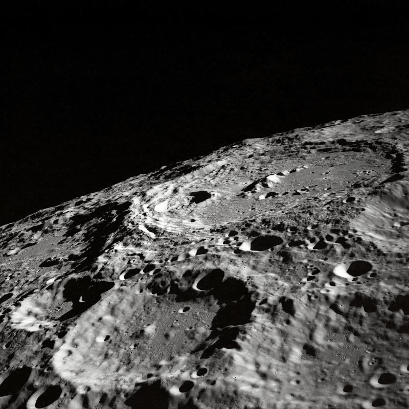 В NASA считают нереалистичной высадку американцев на Луну в 2024 году