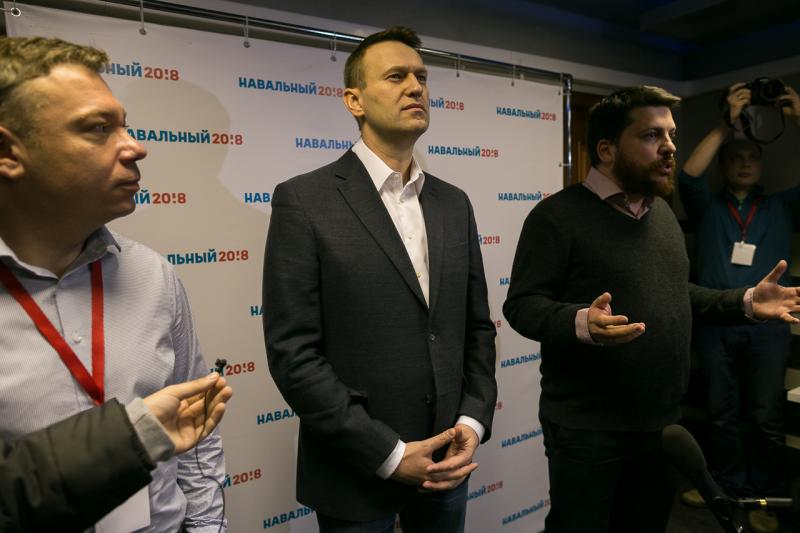 Навальный и Волков