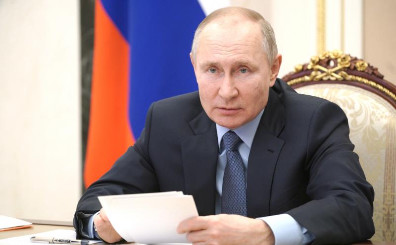 Путин поручил развить Транссиб и БАМ ради якутского угля