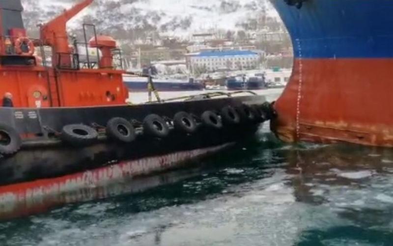 Транспортная прокуратура начала проверку после столкновения двух судов в порту Петропавловска-Камчатского