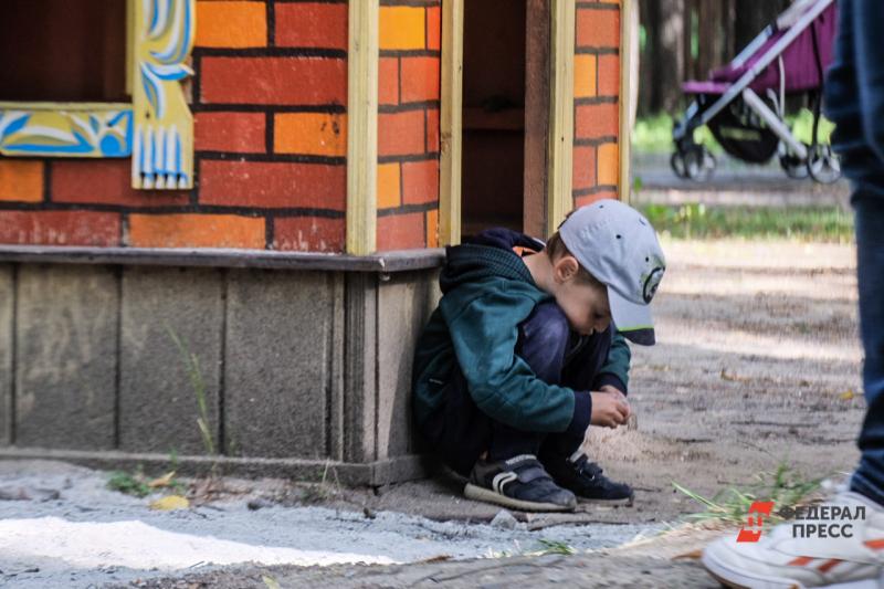 Новосибирские власти отреагировали на видео с избитым мальчиком