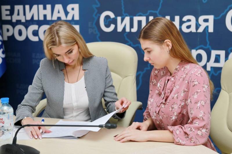 В Новосибирской области приняли документы для регистрации на праймериз «Единой России» у Марии Игошкиной