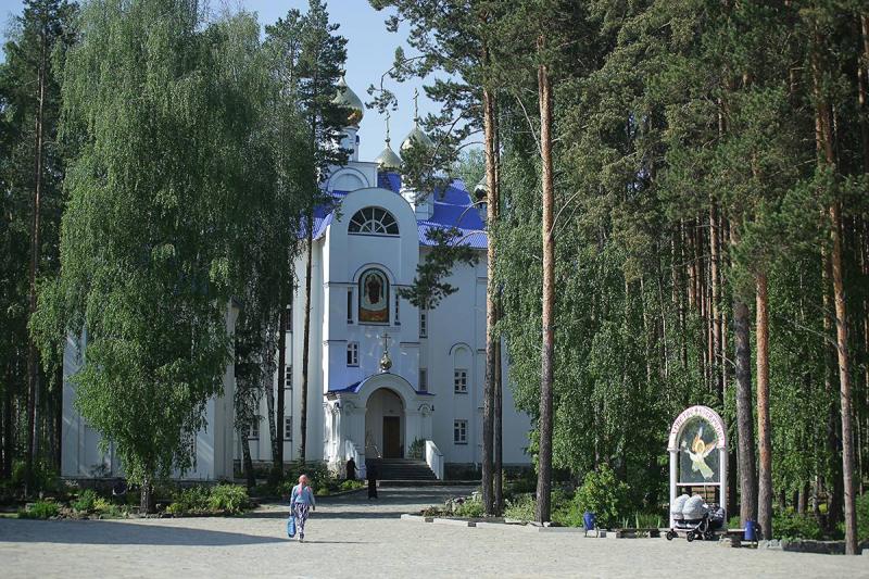 Екатеринбургская епархия проведет экспертизу в 14 зданиях Среднеуральского монастыря