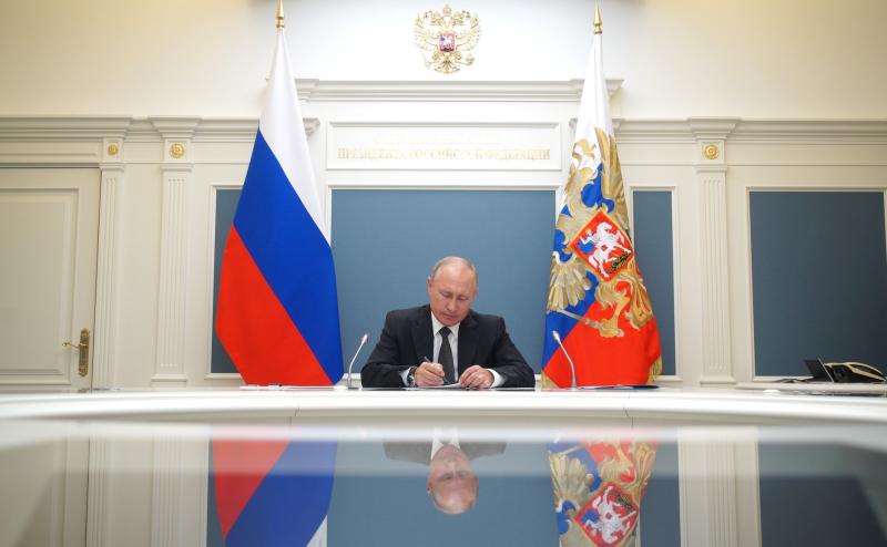 Владимир Путин подписал ряд законов