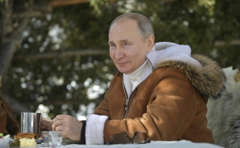 Питерское ателье столкнулось с ажиотажем на дубленки Путина