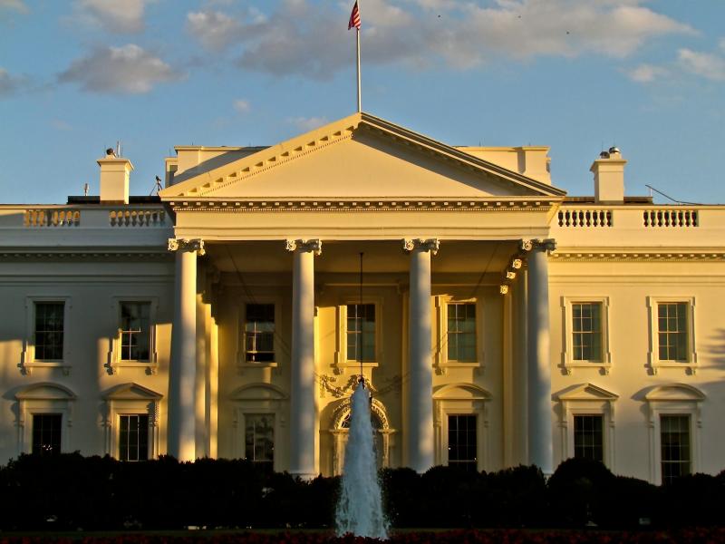 Белый дом пообещал ввести новые санкции против России