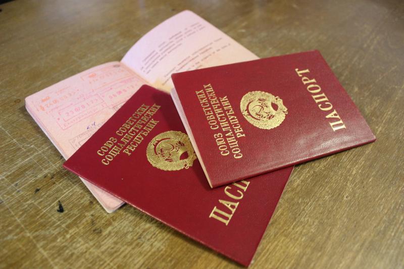 У части монахинь из документов есть только паспорта СССР