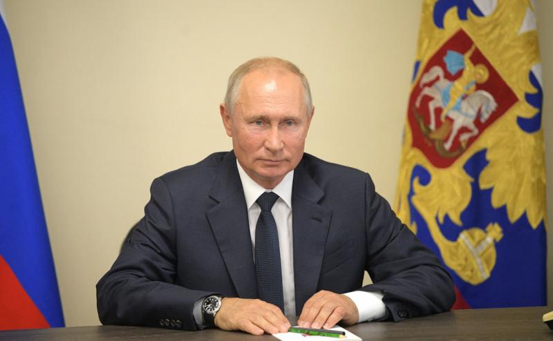 Путин провел онлайн-совещание с представителями общественности Крыма