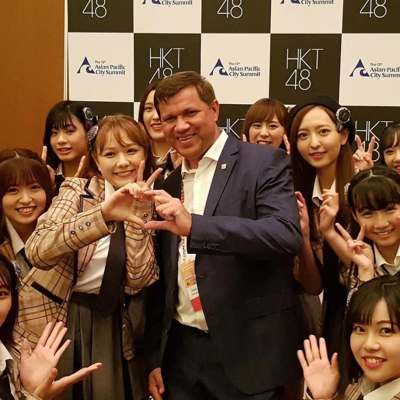 Экс-мэр Владивостока Виталий Веркеенко решил поучаствовать в японских выборах