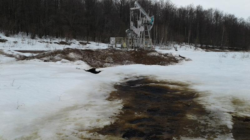 Разлив нефти случился в Альметьевском районе республики