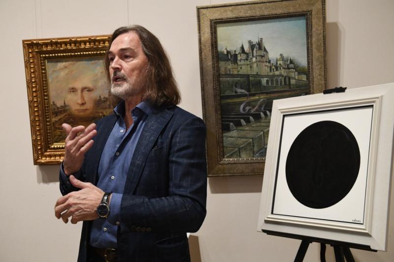 Никас Сафронов