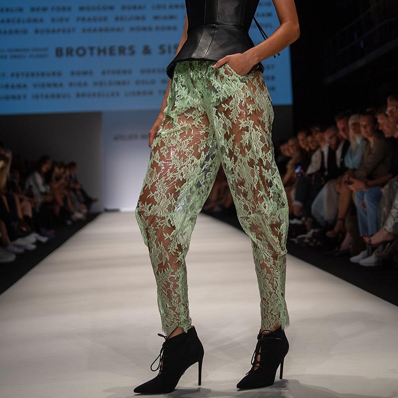 Прозрачные брюки