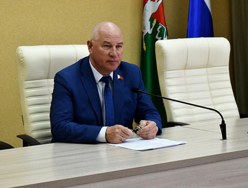 Виктор Лачимов уйдет в отставку в начале мая