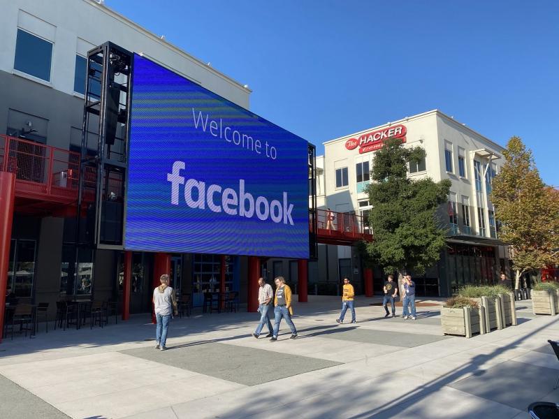 В июне суд рассмотрит еще четыре административных протокола против Facebook