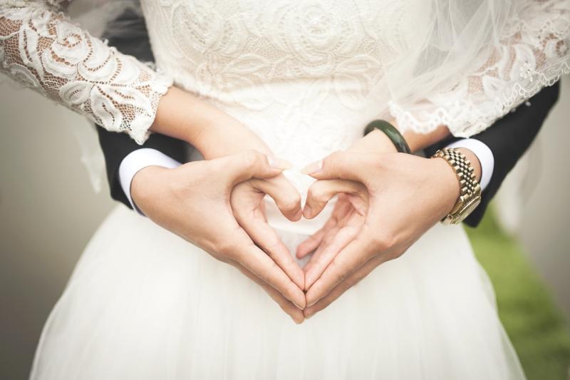 Ежегодно в мае число бракосочетаний в России сокращается