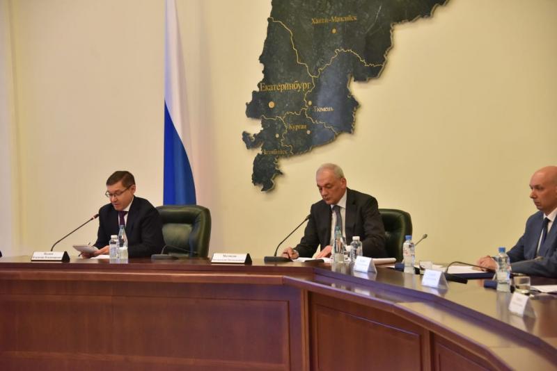 Замглавы Администрации президента Магомедсалам Магомедов провел совещание в АППП УрФО