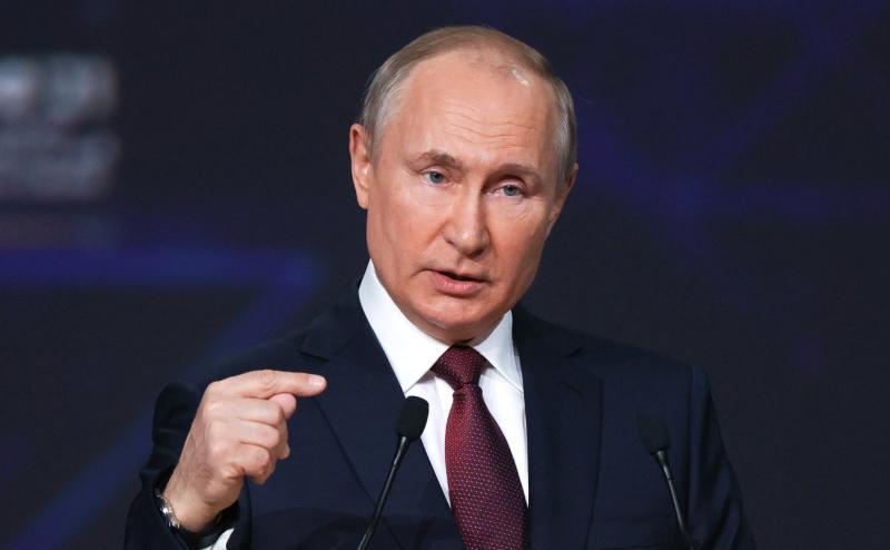 Путин заявил, что в России не должно быть неперспективных регионов