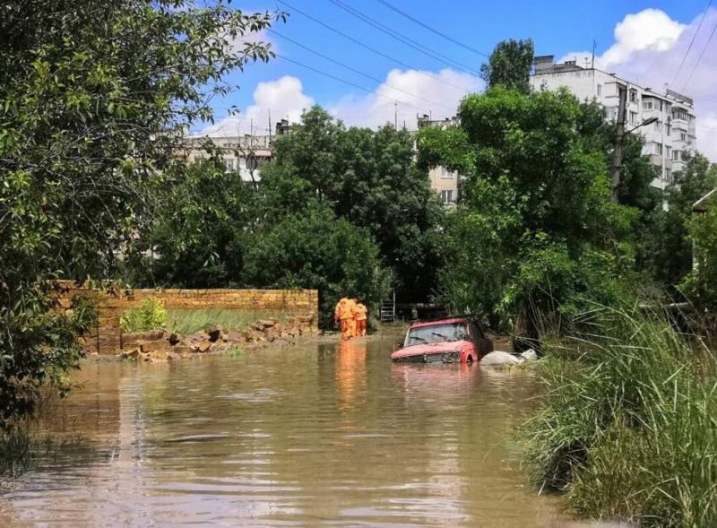 Из-за ливней работа общественного транспорта в Керчи была нарушена