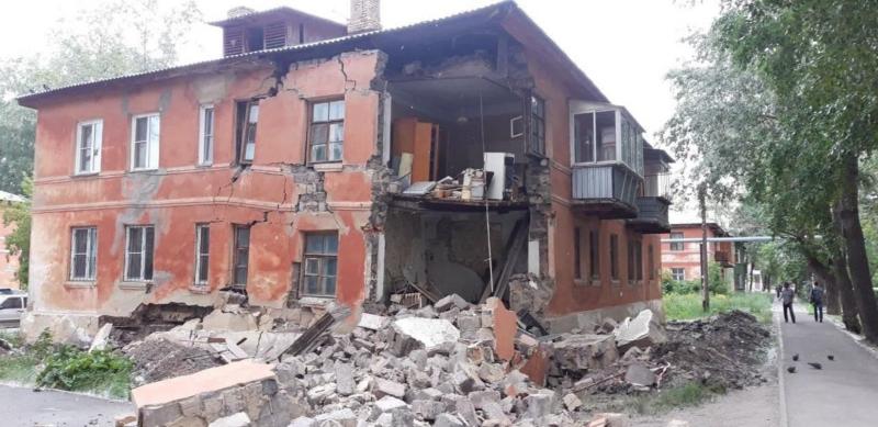 Обрушение стены произошло рано утром в Челябинске