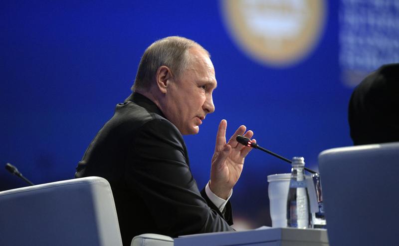 Путин принял участие в церемонии подписания соглашений по инвестпроектам