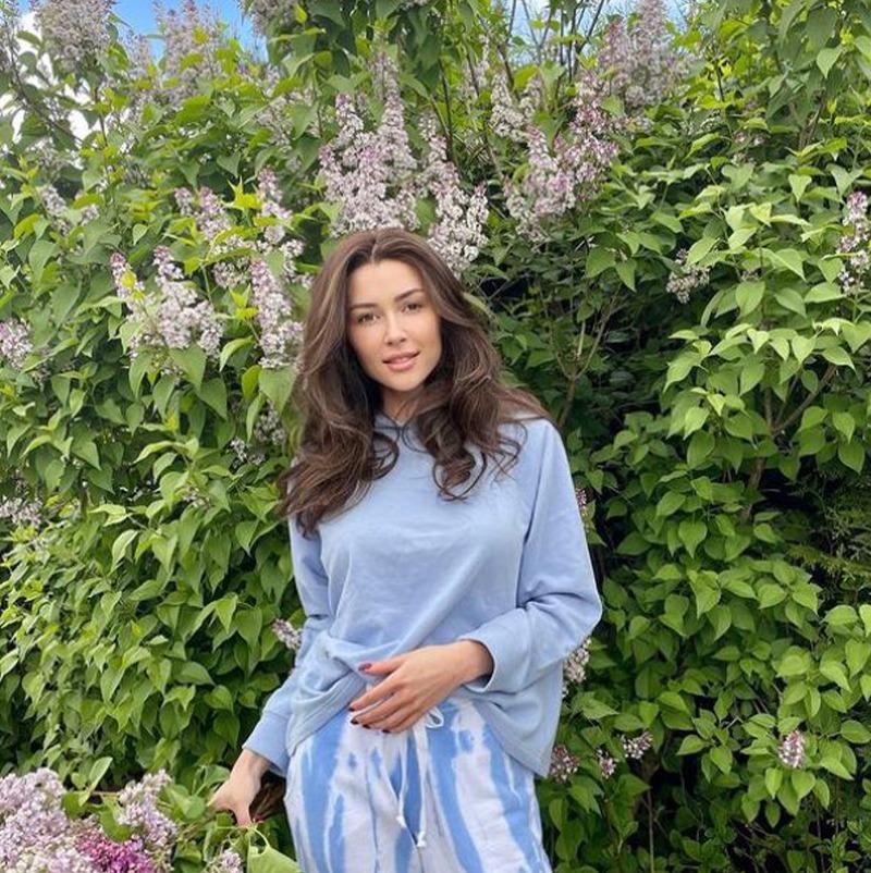 Анна Заворотнюк