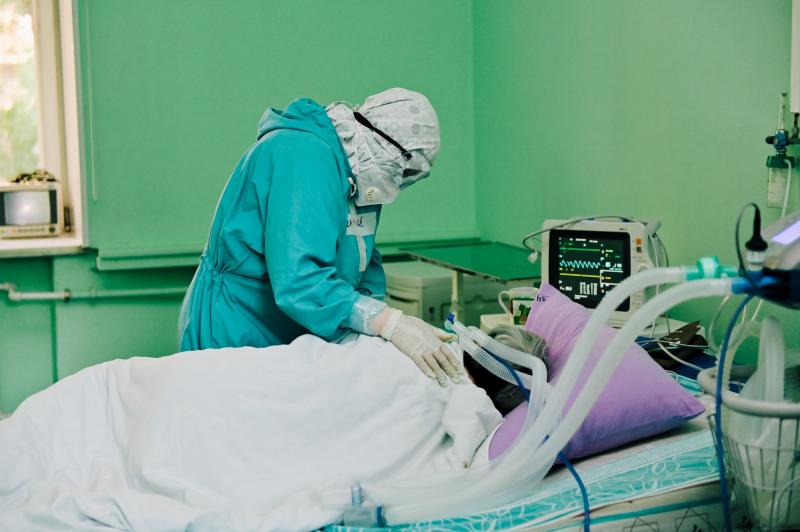В реанимациях Улан-Удэ лежит 195 пациентов с коронавирусом