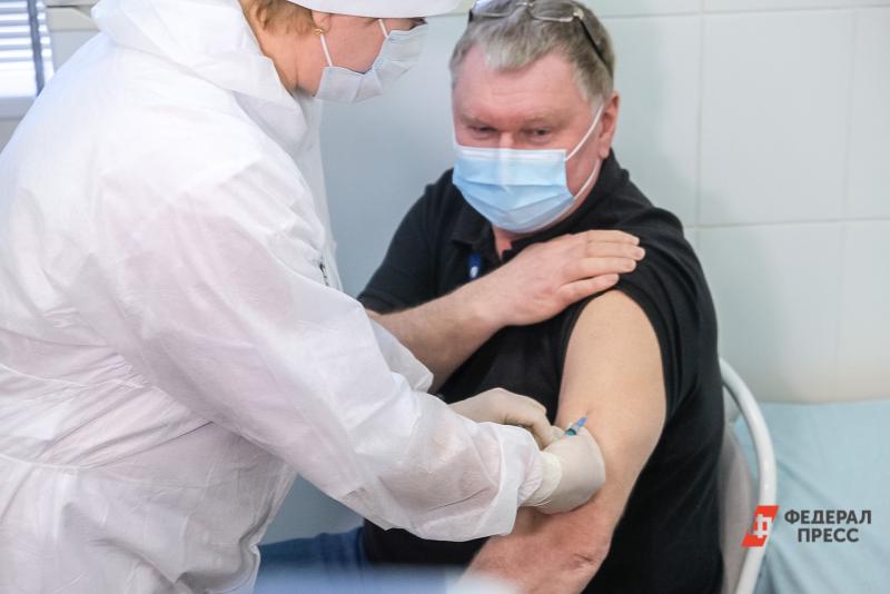 В Екатеринбурге во вдорах вакцинировано уже 2 тысячи человек