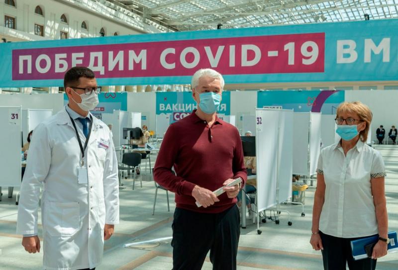 Собянин объявил об открытии крупнейшего в РФ прививочного пункта