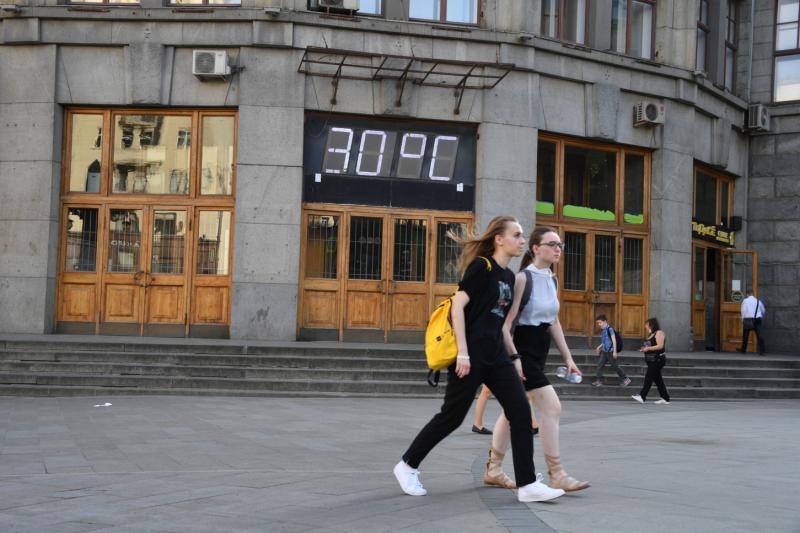 В выходные жара в Петербурге и Москве выйдет на пик