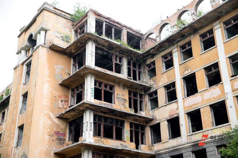 Брошенный госпиталь хотят лишить статуса памятника архитектуры