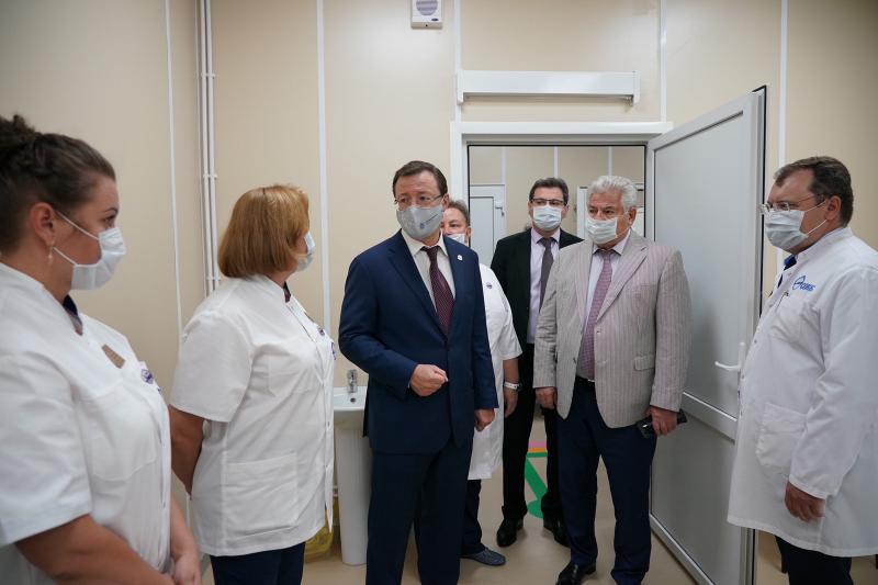 Дмитрий Азаров открыл новый ковид-госпиталь в Самаре
