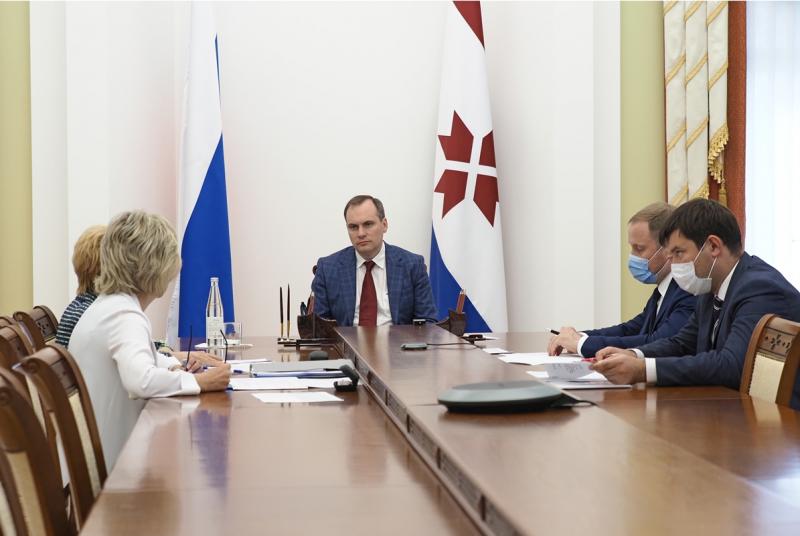 Врио главы Мордовии Артем Здунов провел совещание по вопросам обеспечения сирот собственным жильем