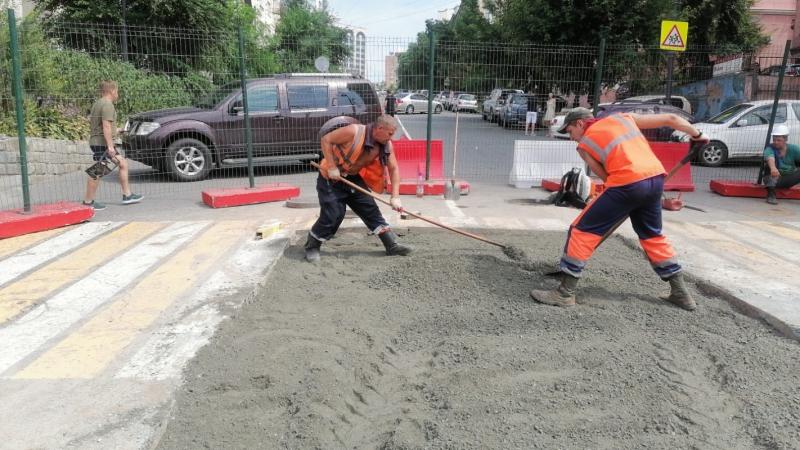 Работы в центре Владивостока шла в две смены
