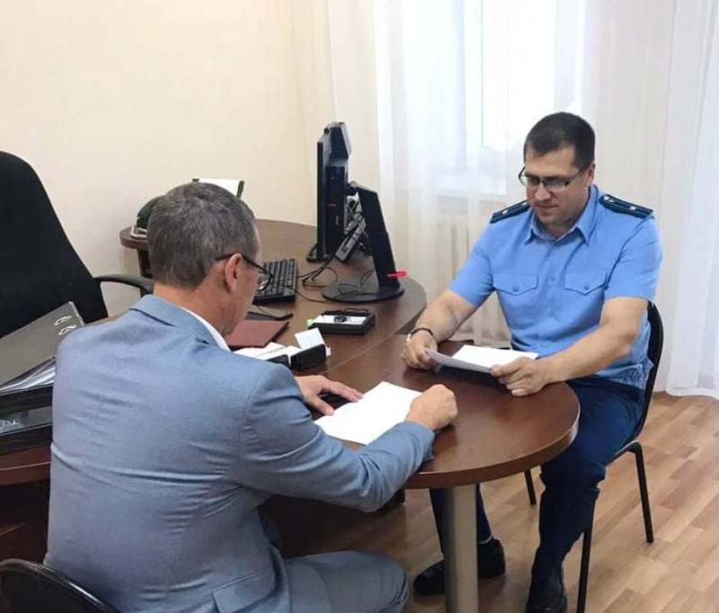 Прокурор предупредил главу района в Кузбассе о возможном наказании