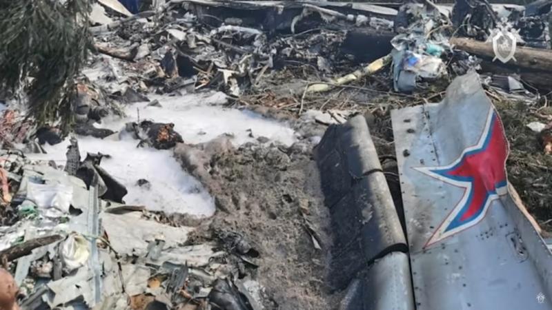 Найдено тело третьего члена экипажа на месте крушения Ил-112В