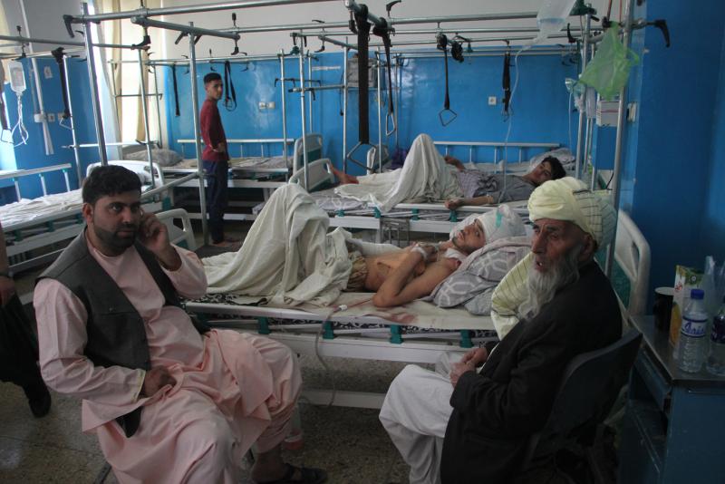 Число погибших в результате взрывов у аэропорта Кабула выросло до 170 человек