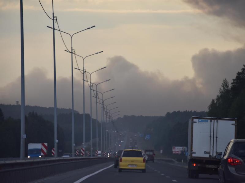 Дым от лесных пожаров хорошо виден в юго-западной части Екатеринбурга