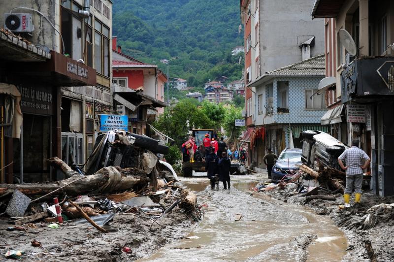 СМИ сообщили о 44 четырех погибших в результате наводнений в Турции