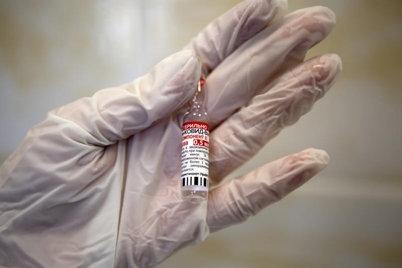 Российскую вакцину готовятся одобрить в сентябре