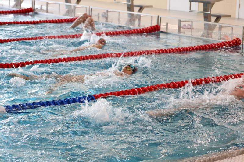 Дмитрий Азаров и Петр Кучеренко открыли новый бассейн в Тольятти