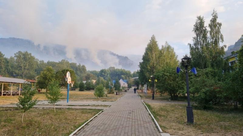 Пожар у детского лагеря «Горное ущелье» локализован