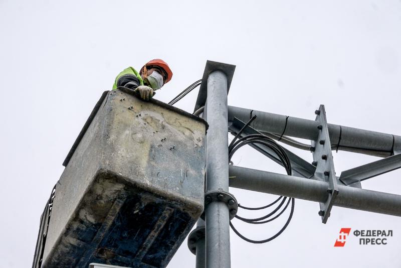 Энергетики модернизировали электросети в Ревде