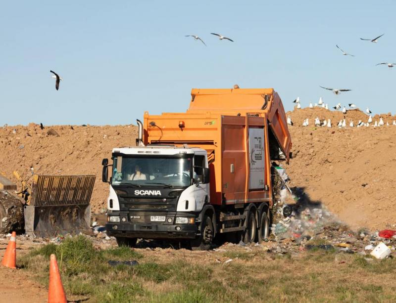 Мусор вывозили в Полетаево
