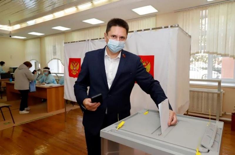 Спикер кузбасского парламента Вячеслав Петров получил кресло в Госдуме