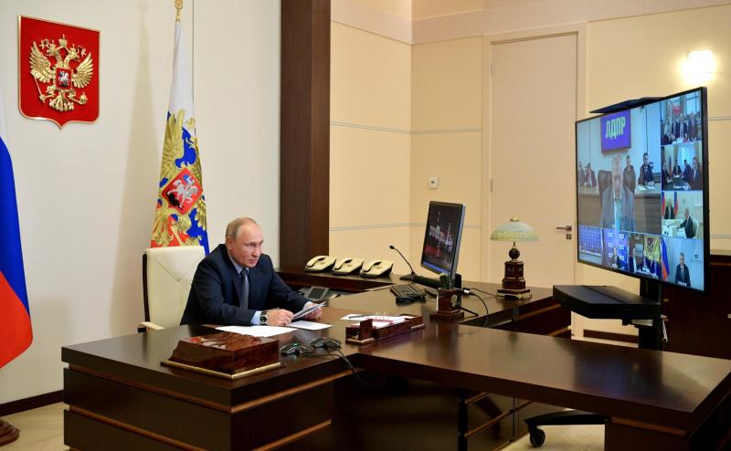 Путин пообщался с лидерами политических партий