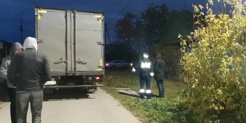 В Свердловской области грузовик задавил ребенка