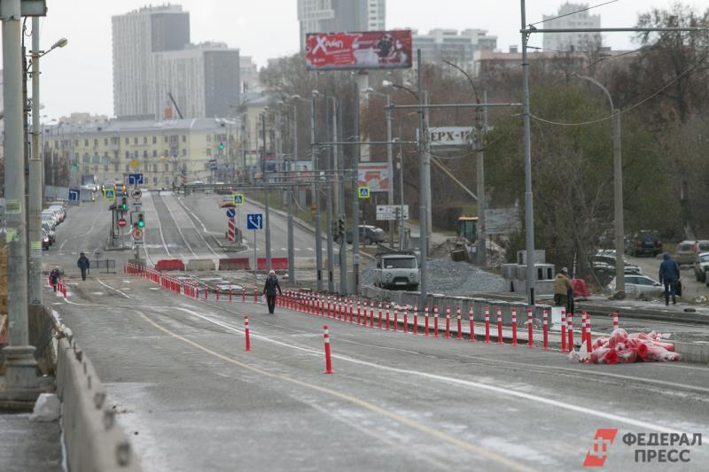 Макаровский мост полностью откроют для автомобилей через 5 недель