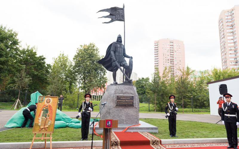 Сегодня состоялось открытие памятника Невскому
