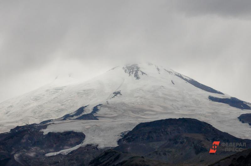 МЧС опроверг информацию о челябинке в группе альпинистов на Эльбрусе